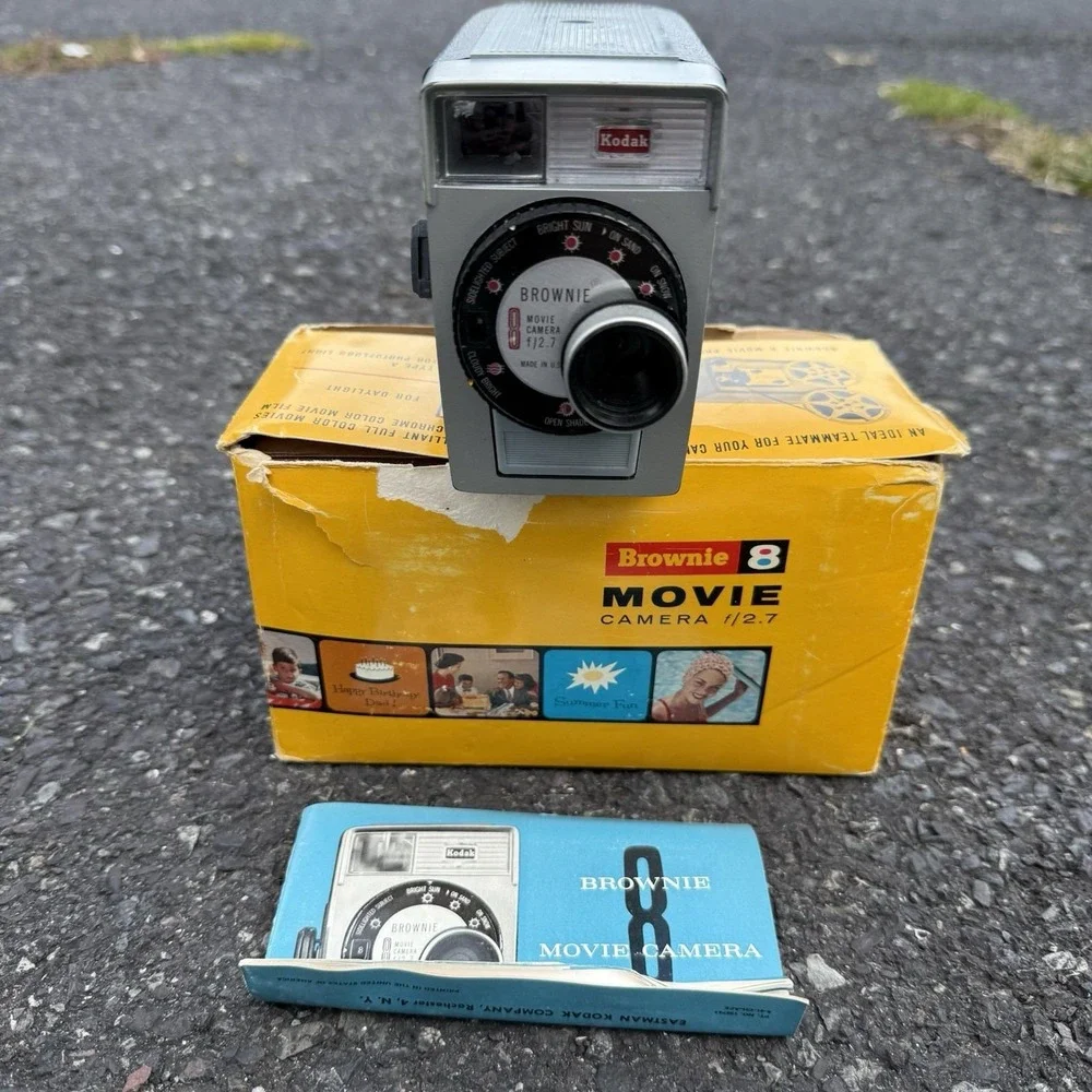 Kodak‎ Brownie 8 No. 142 Movie Camera F/2.7 8mm Original Box & Manual Working